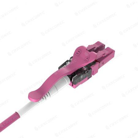 Cable de conexión de fibra óptica con LED OM4